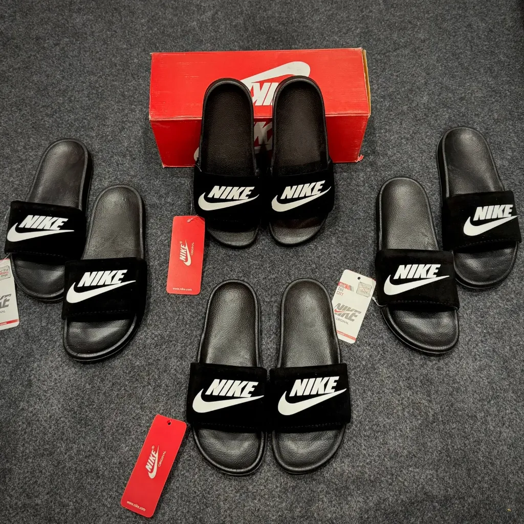 Nike Girlish Slides (4)